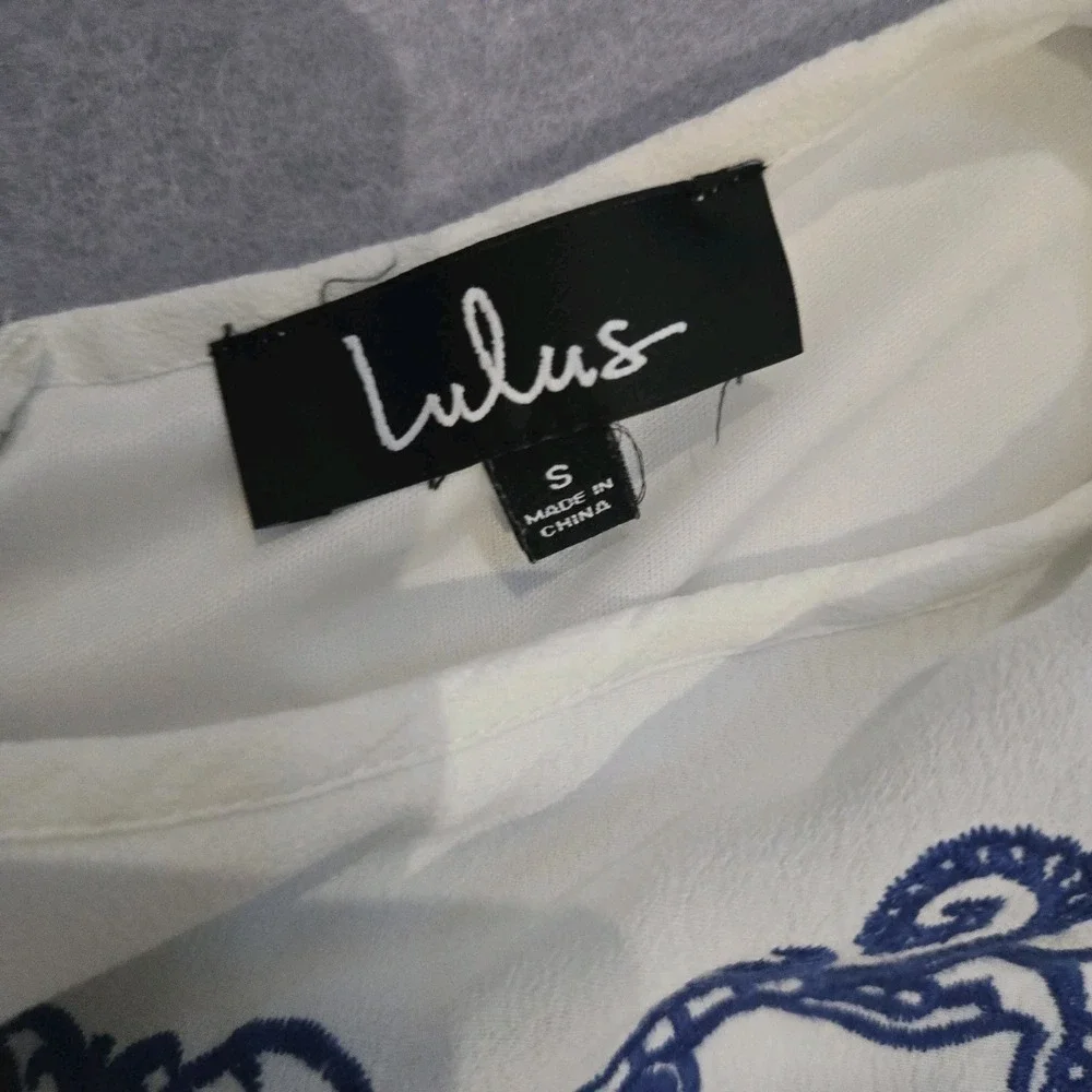 Lulus Women Tale to Tell White Blue Embroidered Shift Dress size S Short Sleeve - Picture 7 of 14